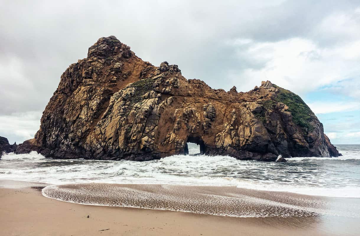 Keyhole Arch rock at Pfeiffer Beach